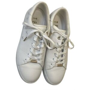 Ted Baker London Adial Floral Embroidered Size 7 Sneakers